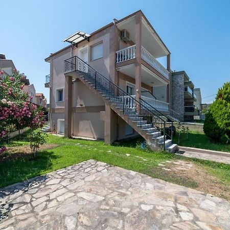 Side By Side Apartment Nea Iraklitsa ภายนอก รูปภาพ