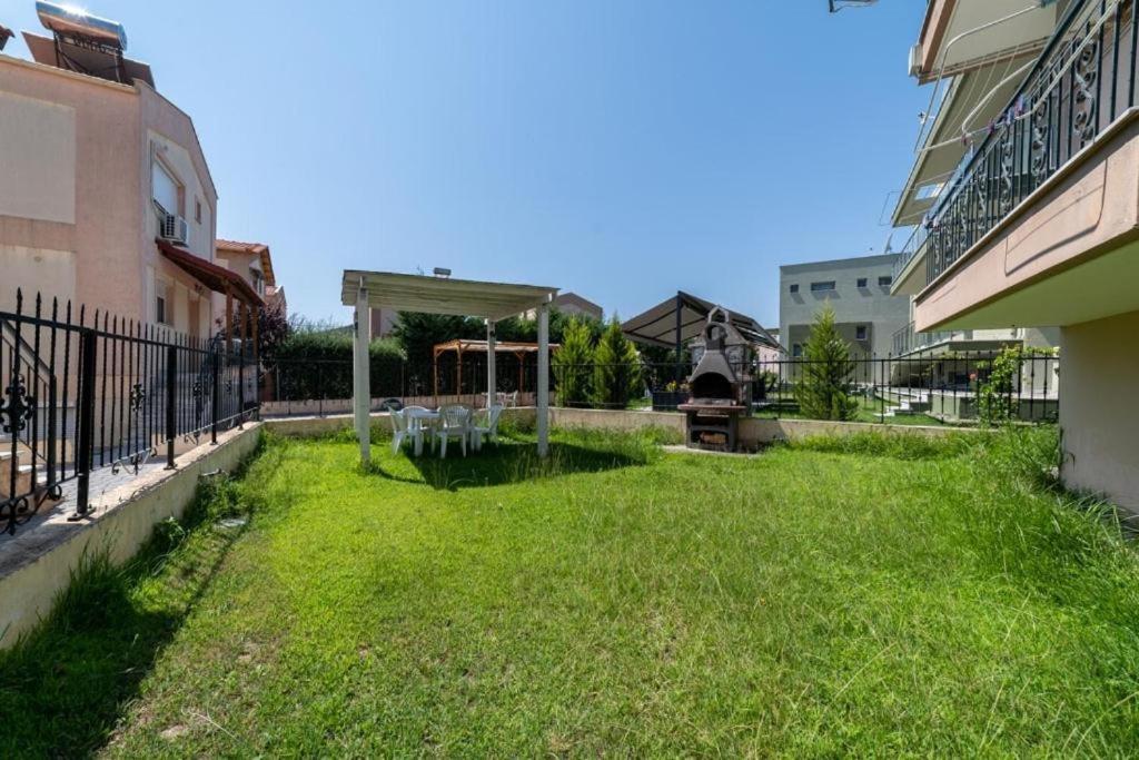 Side By Side Apartment Nea Iraklitsa ภายนอก รูปภาพ